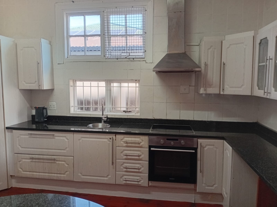 To Let 4 Bedroom Property for Rent in Selborne Eastern Cape